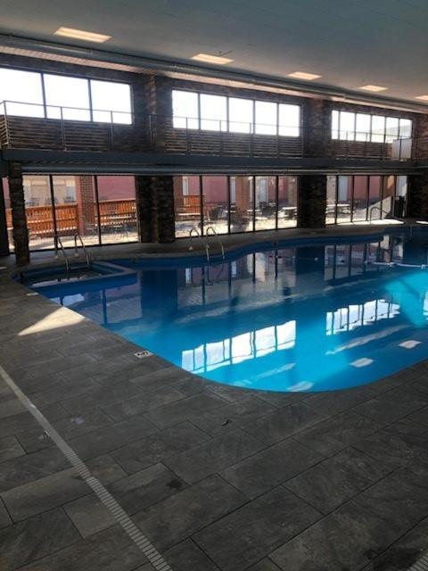 Boarders Inn & Suites By Cobblestone Hotels - Grand Island Exterior photo